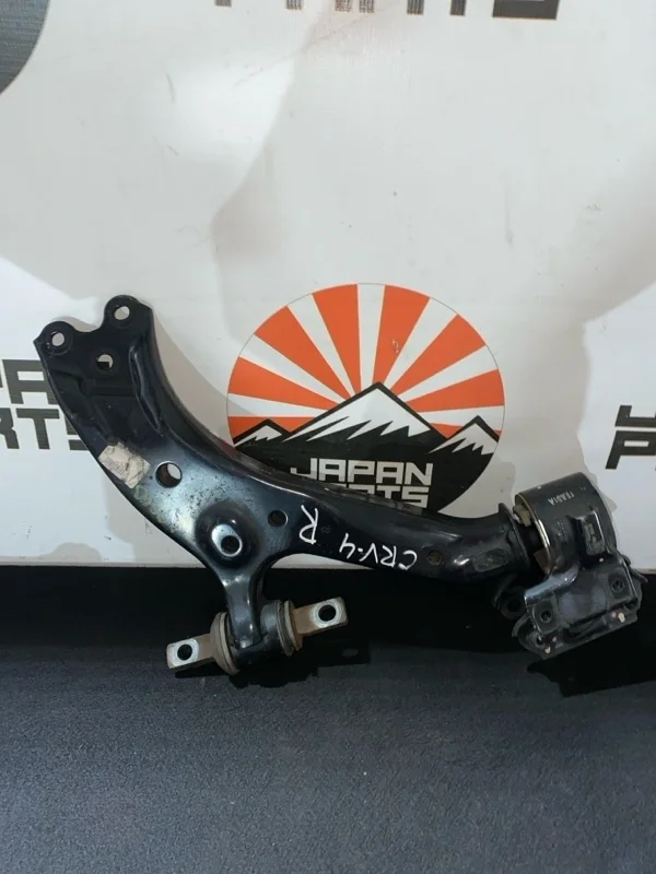 Рычаг нижний Honda Cr-V 51350T1GE01 4 (RM1/RM4) 2.4, передний правый