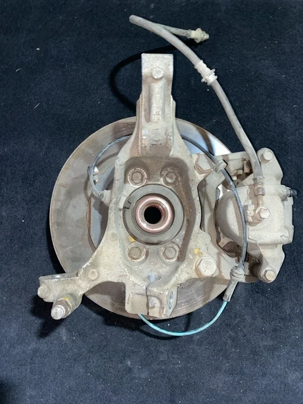 Кулак поворотный Nissan Murano 40015JP00A Z50 2.5, передний левый