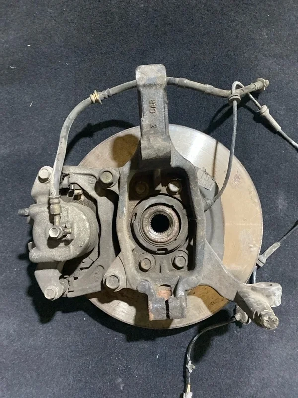 Кулак поворотный Nissan Murano 40015CN000 Z51 2.5, передний правый