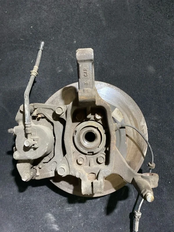 Кулак поворотный Nissan Murano 40014CN000 Z50 2.5, передний правый