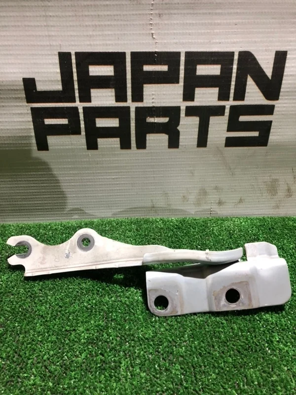 Петля капота Mazda CX-5 KD5352420A KE, левая