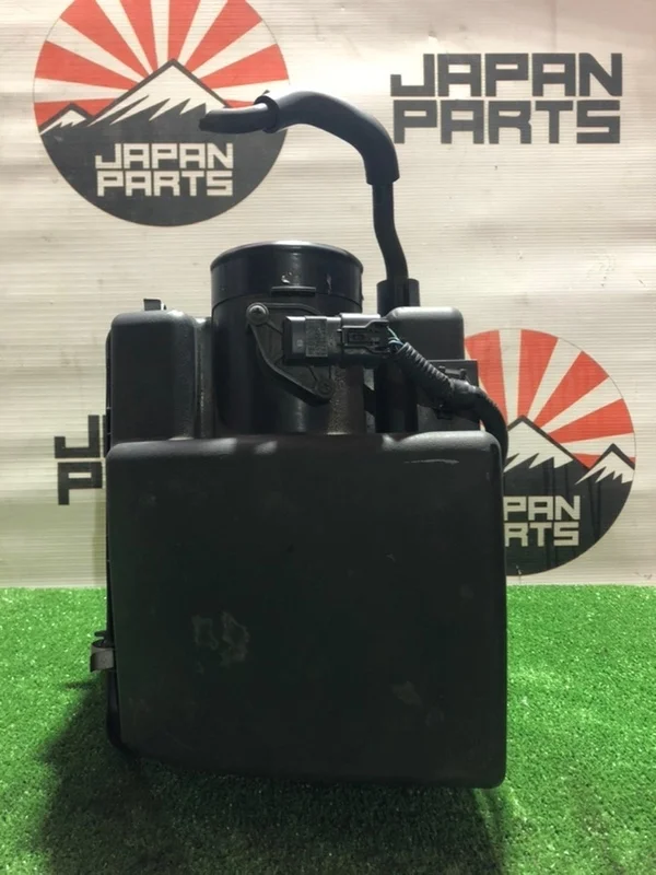 Корпус воздушного фильтра Mazda Cx-5 PE01133AY KE 2.0