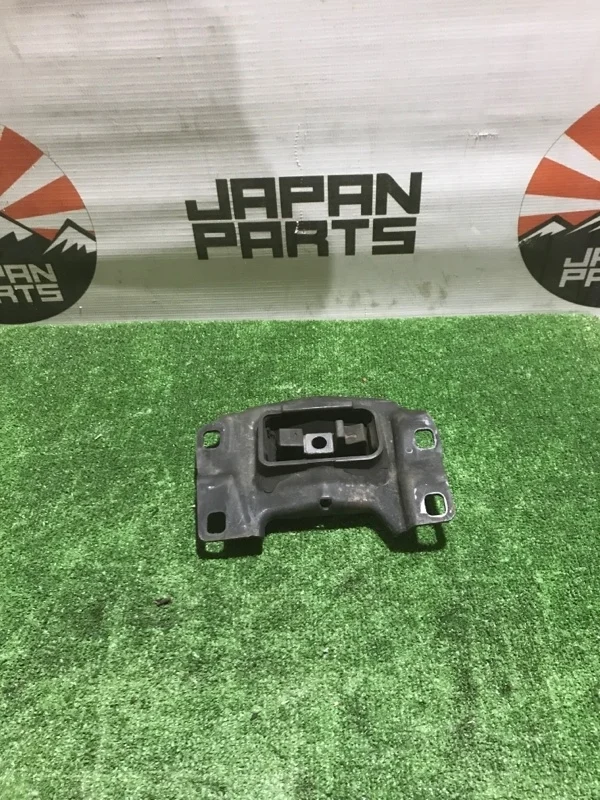 Опора двигателя Mazda 3 BP4N39070D BK, левая
