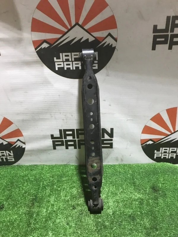 Рычаг поперечный Nissan X-Trail 55110JG000 T31, задний