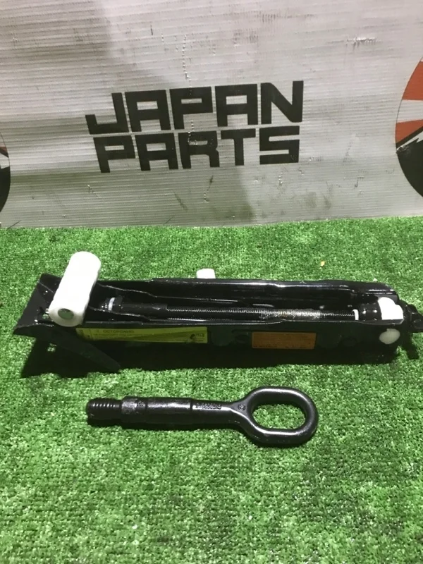 Домкрат Audi A6 2014 4F0011031 C7 2.8