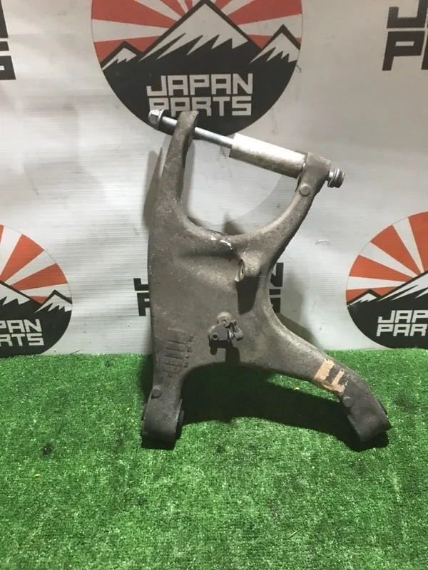 Рычаг Audi A6 8R0505311F C7 2.8, задний левый