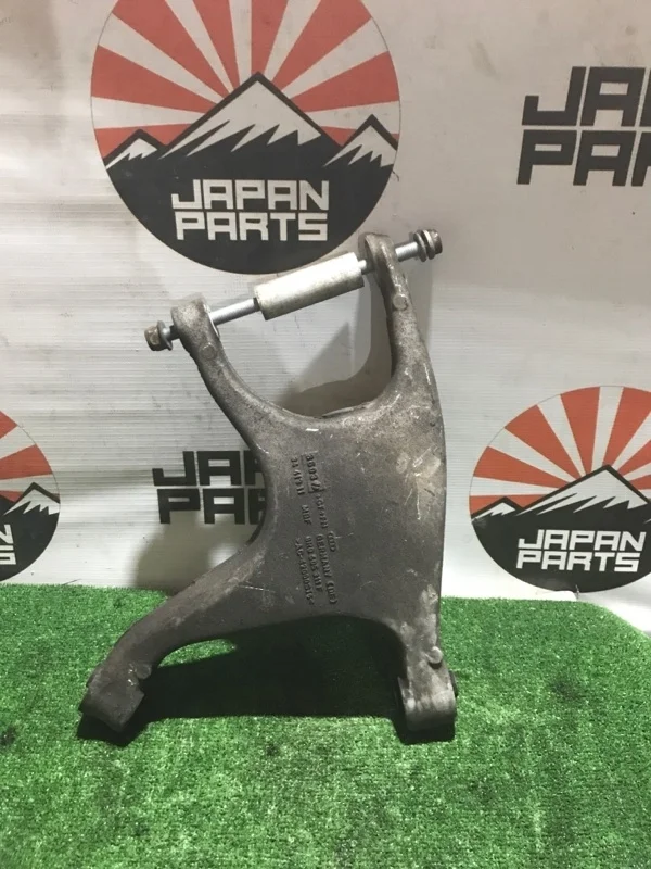 Рычаг Audi A6 2013-2018 8R0505311F C7, задний правый