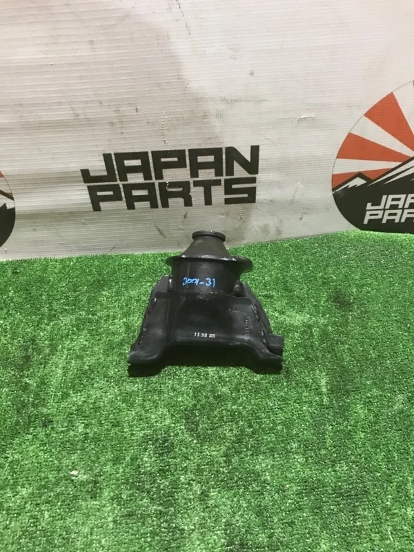 Опора двигателя Honda CR-V 2011-2018 50820T0C003 4 (RM1/RM4) 2.4, передняя правая