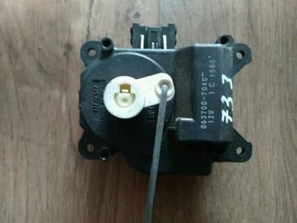 Б.у. сервопривод заслонки печки MITSUBISHI PAJERO V75W MITSUBISHI PAJERO V75W