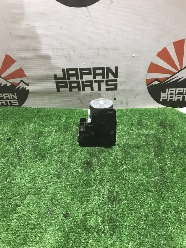 Блок abs Volkswagen Tiguan 2016-2019 5Q0614517EF 2