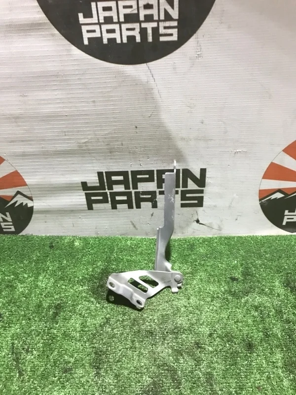 Петля капота Mazda 6 GHP952420B GJ, передняя левая