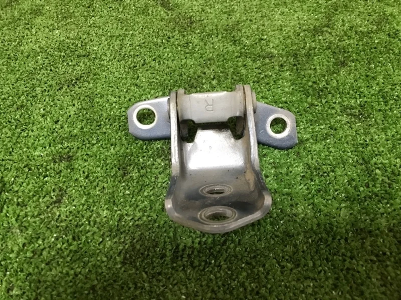 Петля двери Mazda CX-5 D46159210A KE, передняя правая