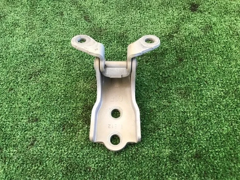 Петля двери Chevrolet Captiva 96623865 C140, передняя