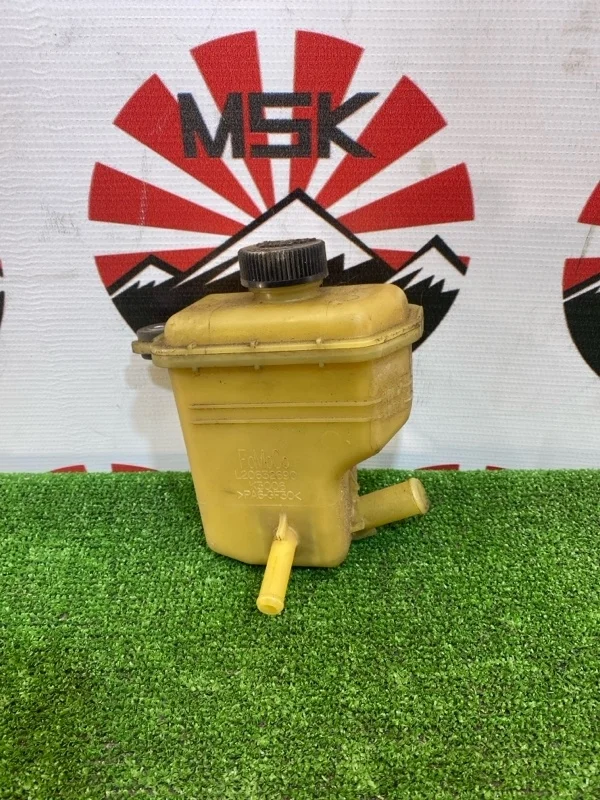 Бачок гидроусилителя Mazda CX-9 L20632690A TB 3.7