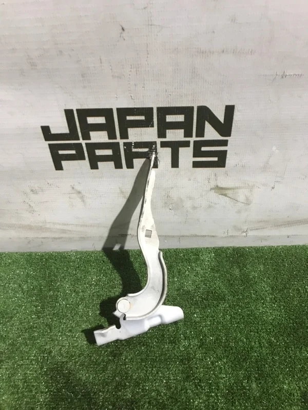 Петля капота Mazda CX-5 2011-2017 KD5352420A KE, передняя левая