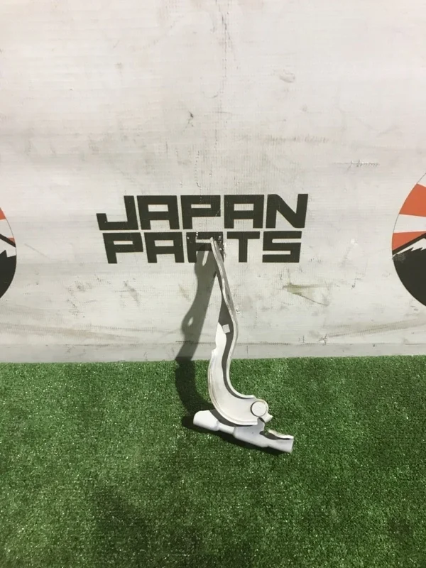 Петля капота Mazda CX-5 2011-2017 KD5352420A KE, передняя правая