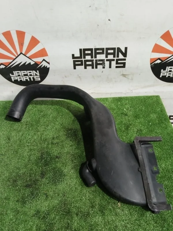 Воздухозаборник Nissan X-Trail 1022283S01 T31