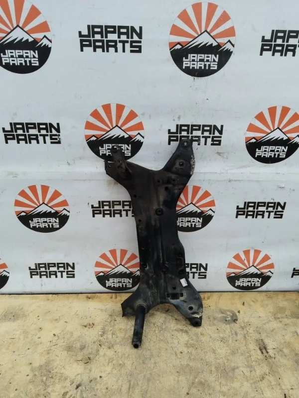 Подрамник Mitsubishi Outlander MN100292 XL