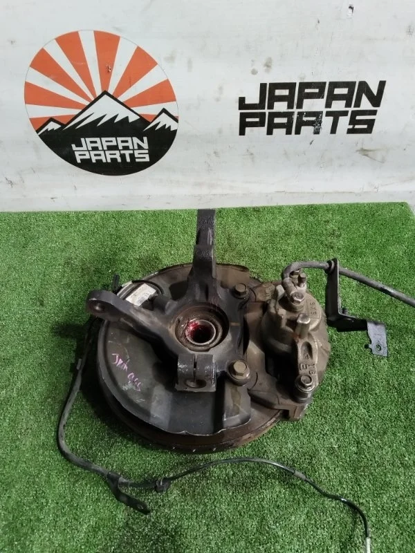 Кулак поворотный Mitsubishi Outlander 3870A008 XL 2.4, передний левый