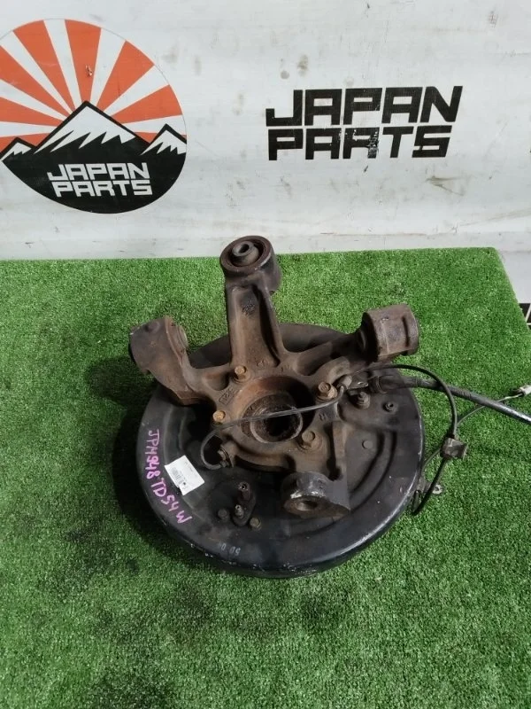 Цапфа Suzuki Grand Vitara 4611065J00 JT 2.0, задняя правая