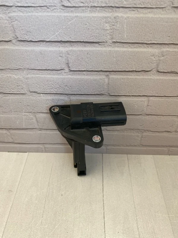 ДМРВ Mazda 3 PYFS13215 BM