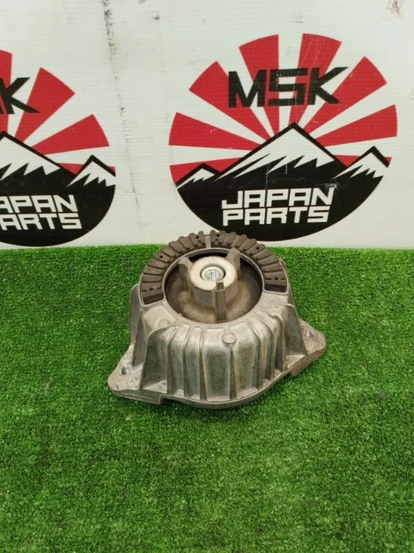 Опора двигателя Mercedes-Benz E-Class 2042400317 W212