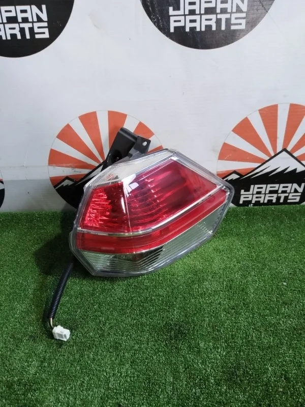 Фонарь Nissan X-Trail 265504CA0A T32, задний правый