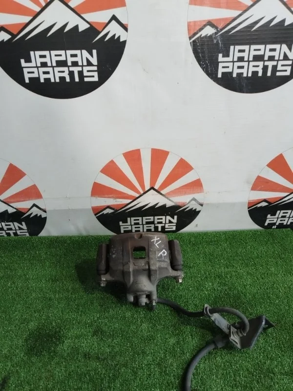 Тормозной суппорт Mitsubishi Outlander 4605A258 XL 2.4, передний правый