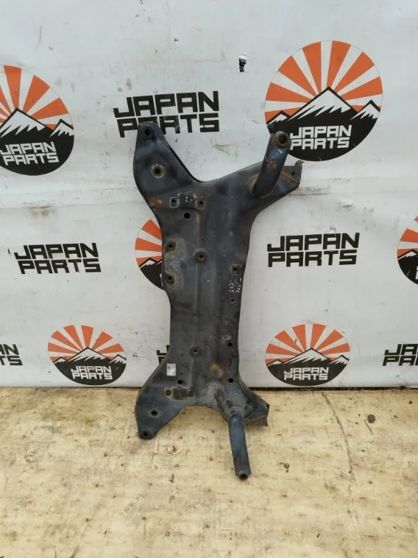 Подрамник Mitsubishi Outlander MN100292 GF 2.0, передний