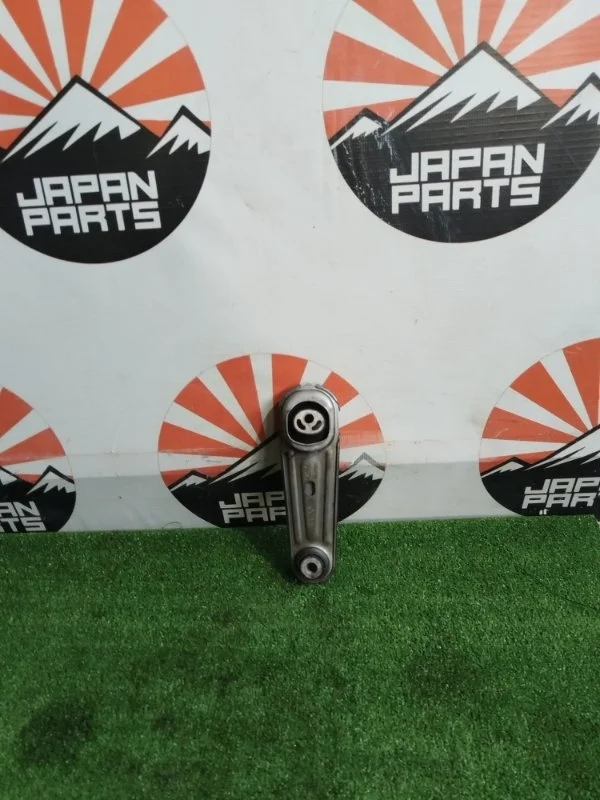 Опора двигателя Nissan X-Trail 113604BA0B T32, задняя