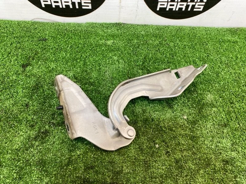 Петля капота Mitsubishi Outlander 5905A090 XL, правая