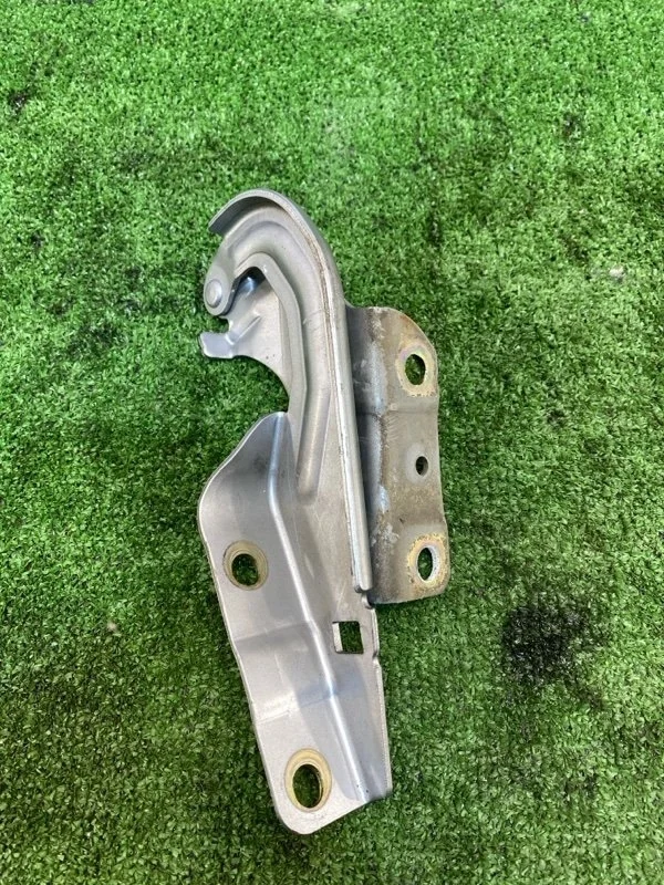 Петля капота Mitsubishi Outlander 5905A090 XL, правая