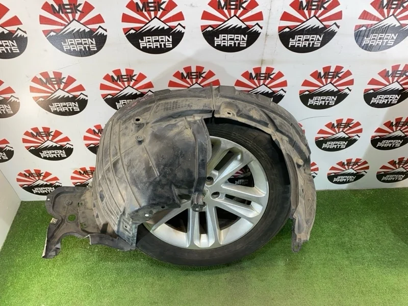 Подкрылок Nissan X-Trail 638424CB0A T32, передний правый