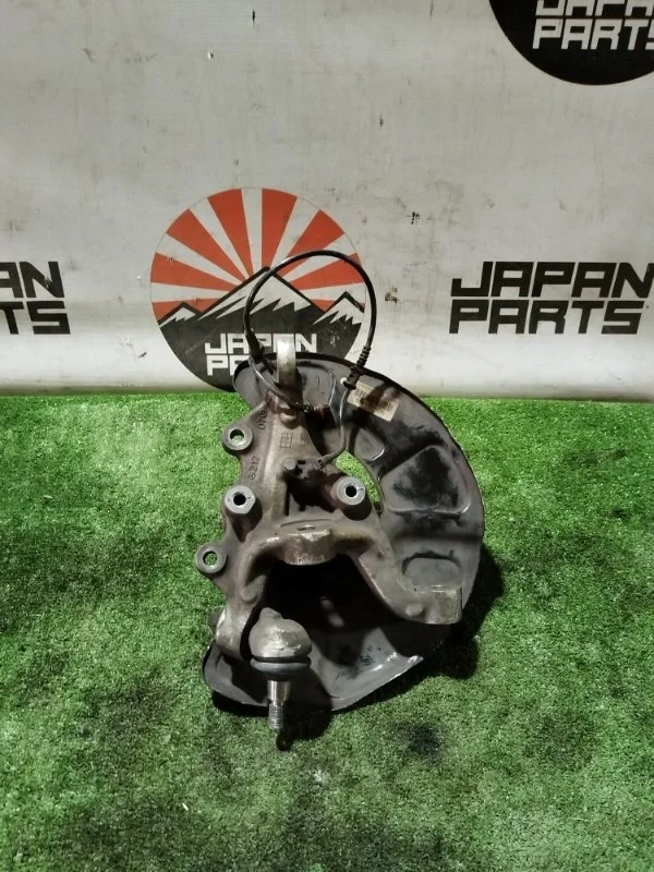 Кулак поворотный Mercedes-Benz E-Class A2123322301 W212, передний левый