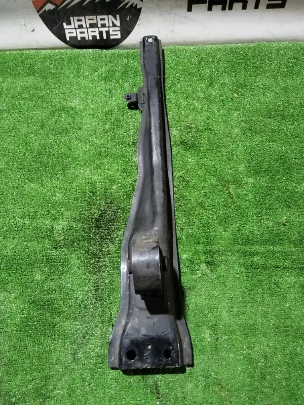 Кронштейн подрамника Mitsubishi ASX 4000A239 ASX