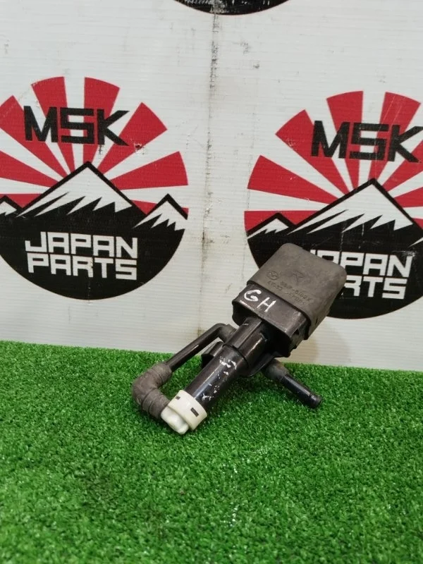 Форсунка омывателя Mazda 6 GS1F5182X GH, правая