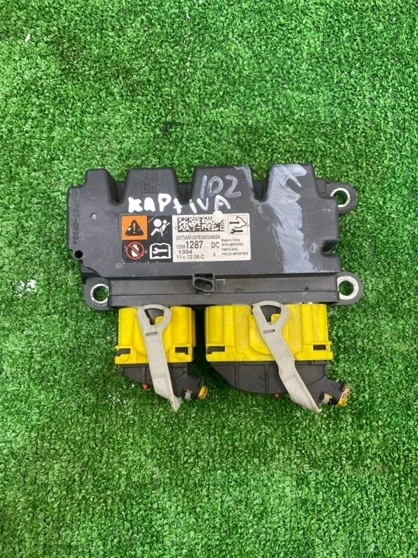 Блок SRS Chevrolet Captiva 13591287