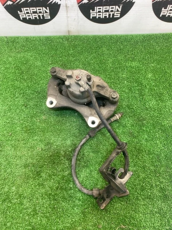 Тормозной суппорт Mitsubishi Outlander 4605A258 XL, передний правый