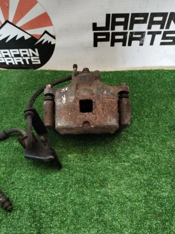 Тормозной суппорт Mitsubishi Outlander 4605A258 XL, передний правый