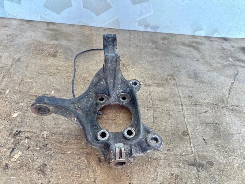 Кулак поворотный Mazda Cx-5 KB7W33031 KF, передний левый