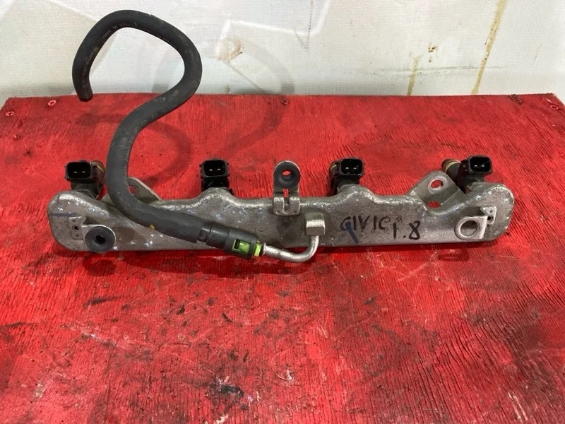Топливная рампа с форсунками Honda Civic 16620RNAA01 4D FD1 FD2 FD3 1.8