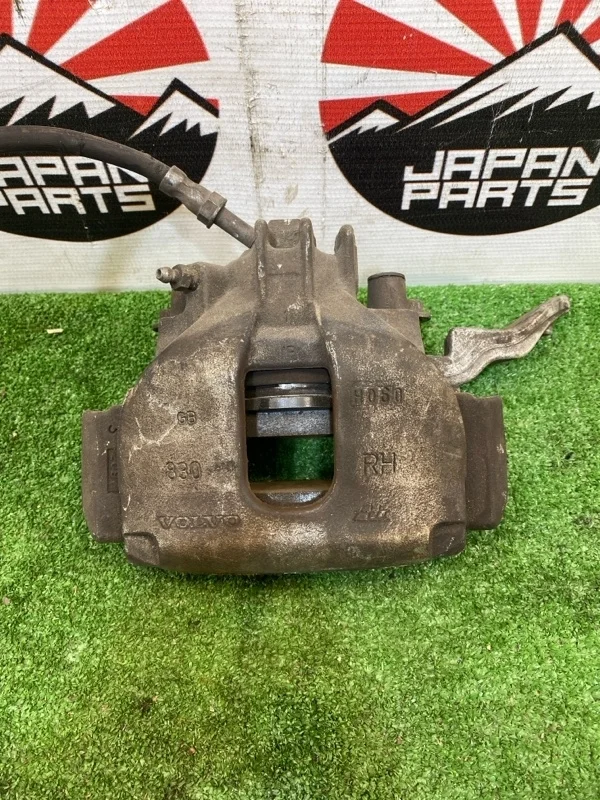 Тормозной суппорт Volvo S60 8251317, передний правый