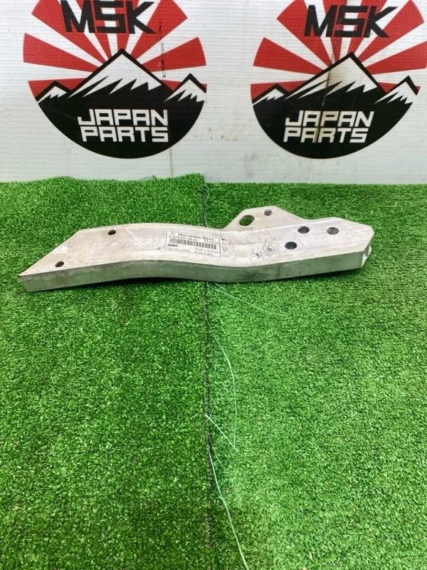 Кронштейн Mercedes-Benz GLC 43 AMG 2018 A2536203800 X253 276823, передний правый