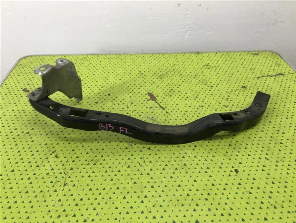 Кронштейн под фару FL 2003-2005 (дорест)