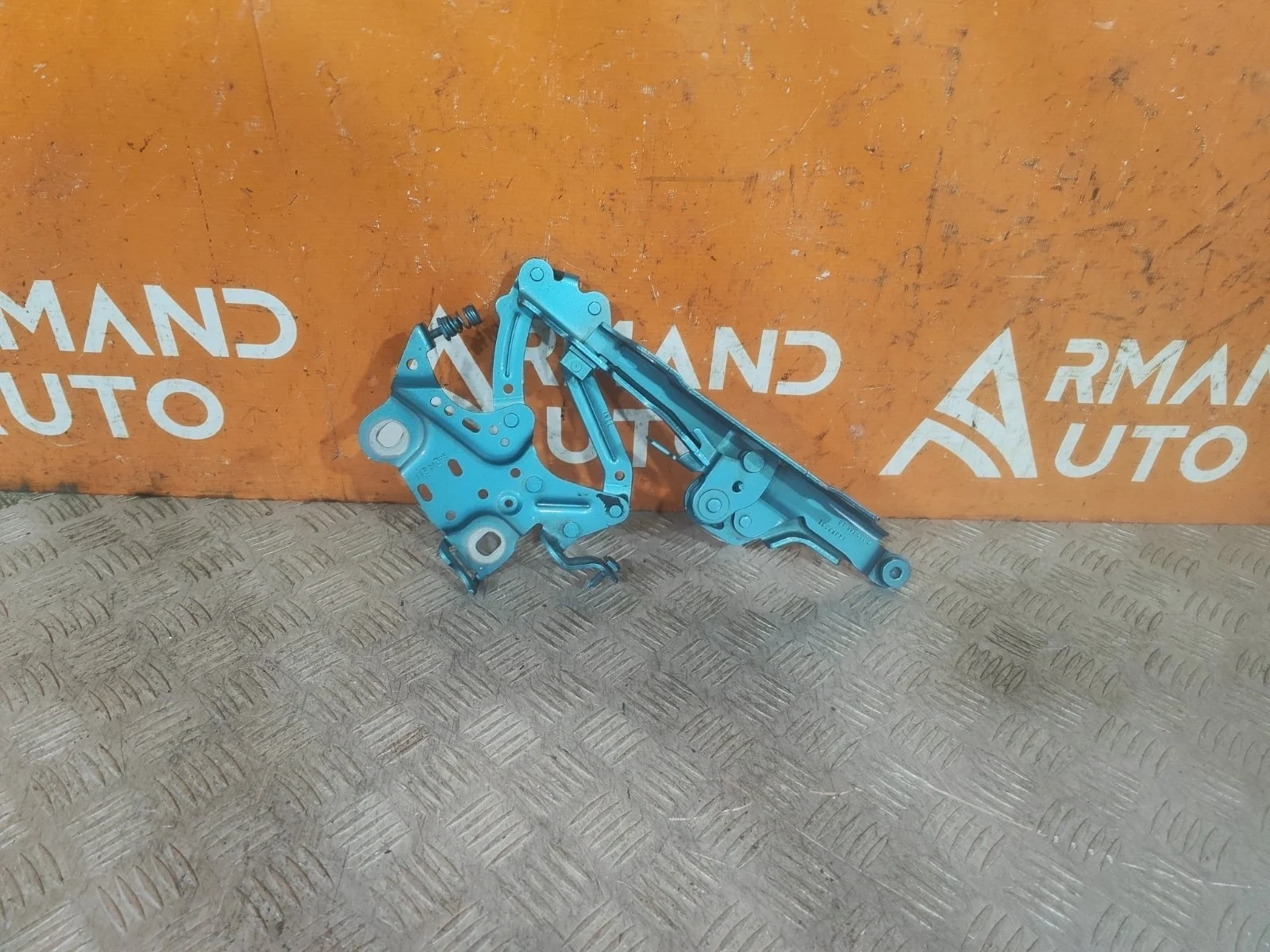 Петля капота Mini Hatch 2013-нв F55, F56