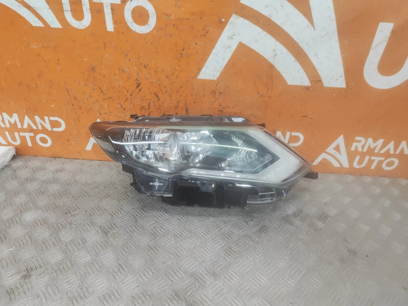 Фара Nissan X-Trail 2017-2022 3 T32