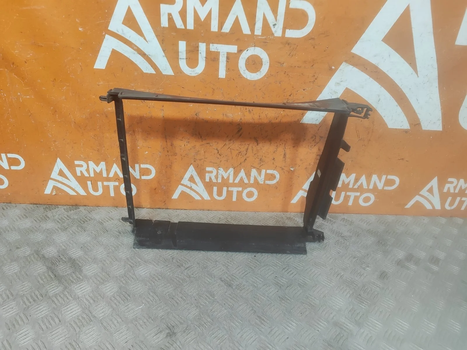 Воздуховод радиатора Renault Kaptur 2016-нв