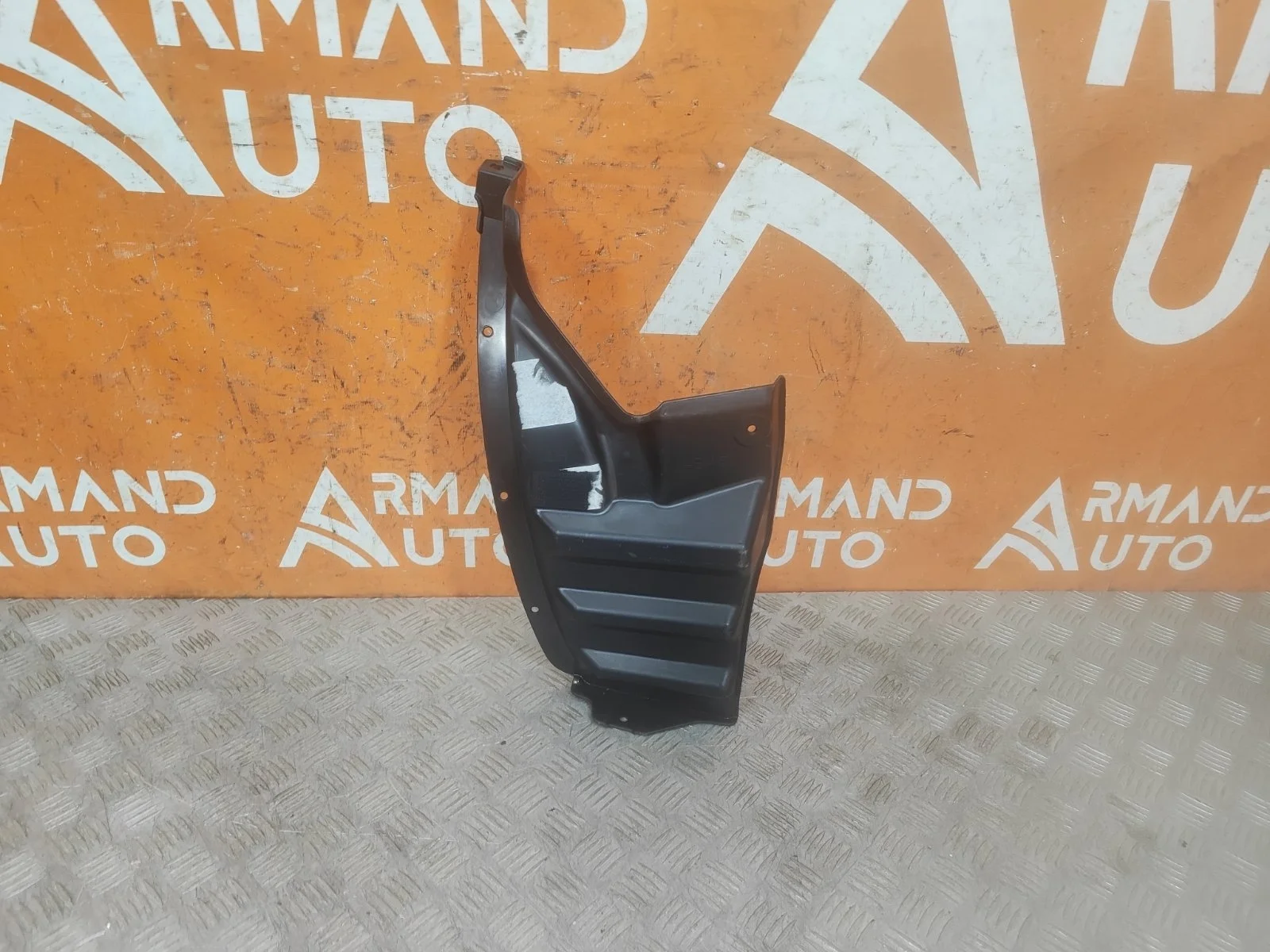 Подкрылок Mitsubishi Outlander 2012-нв 3