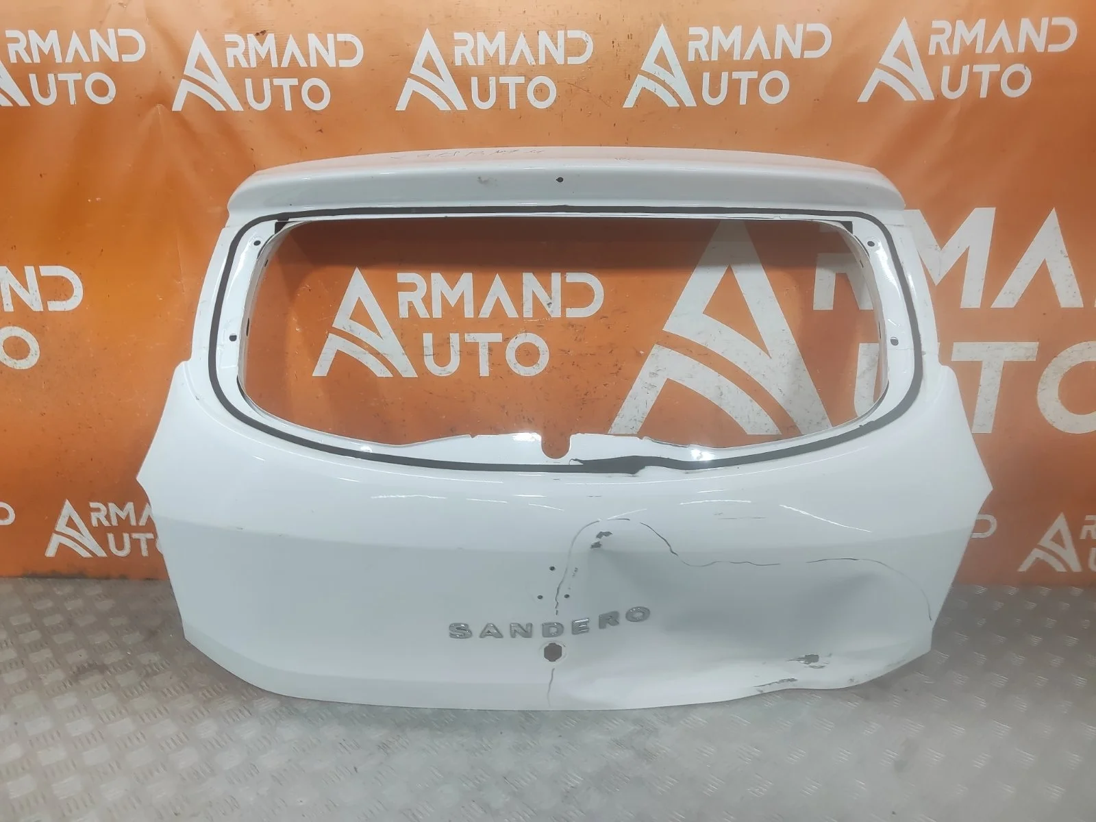 Дверь багажника Renault Sandero 2013-2022