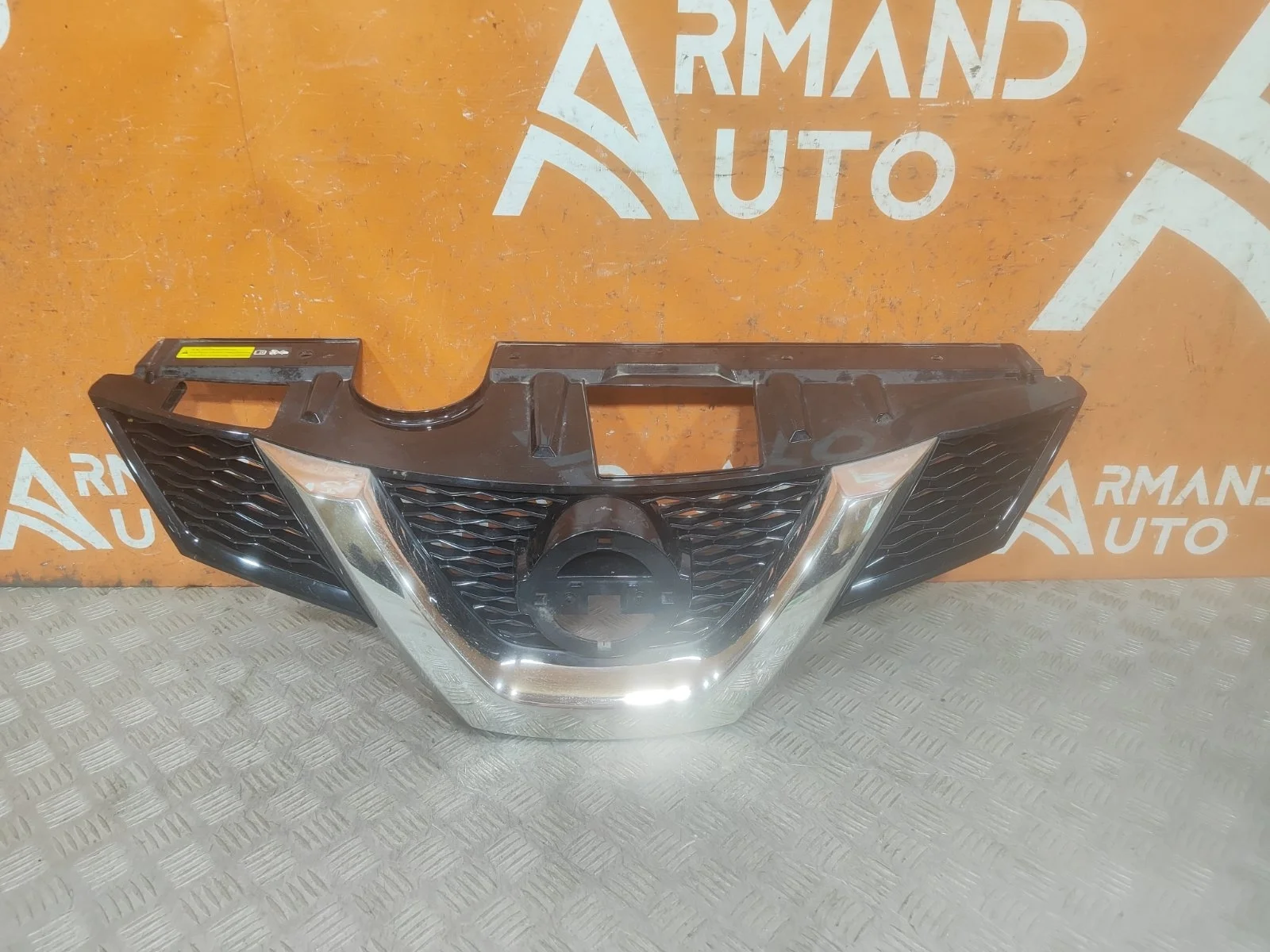 Решетка радиатора Nissan X-Trail 2013-2019 T32